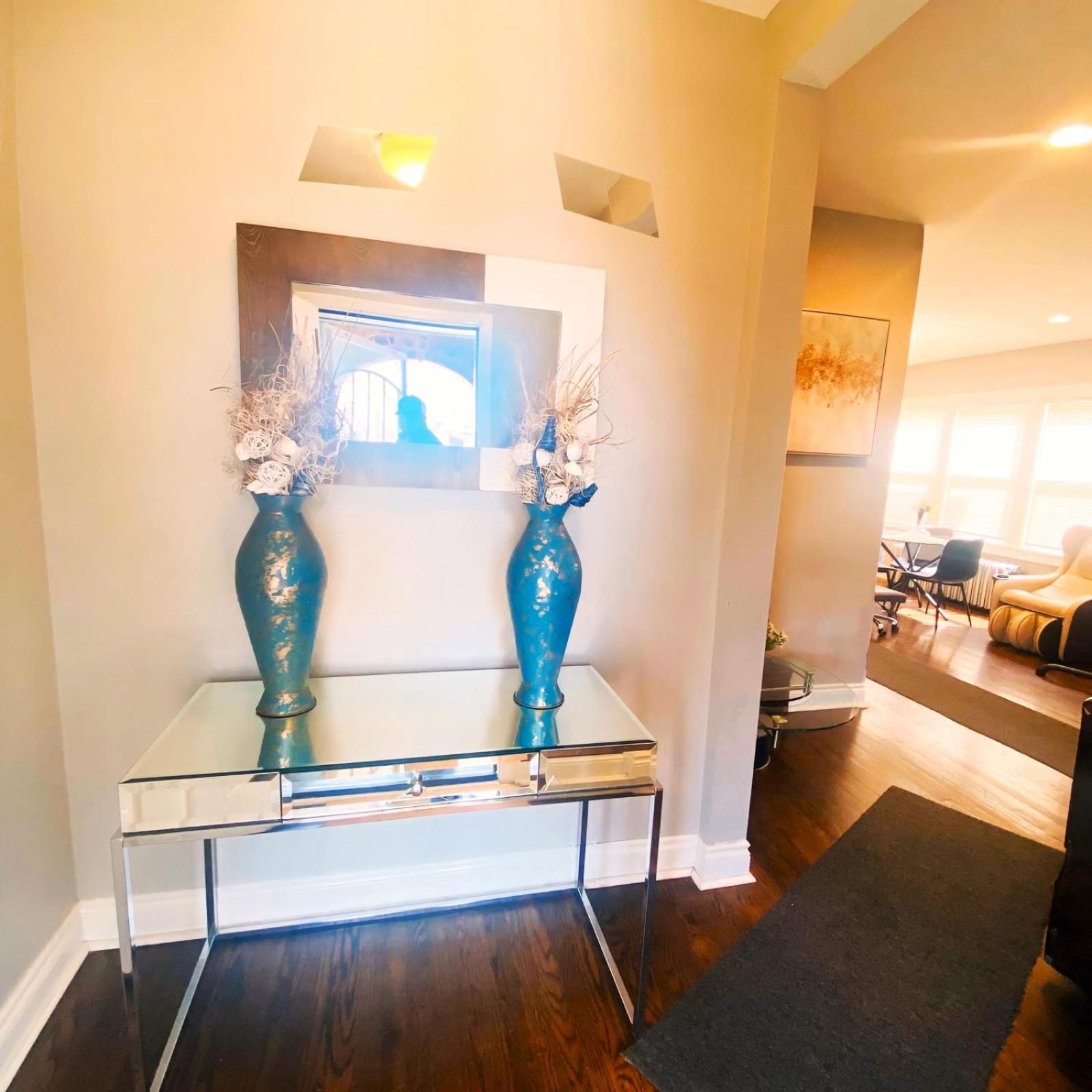 Fully Equipped Cozy 4/5 Br Apartment Chicago Bagian luar foto