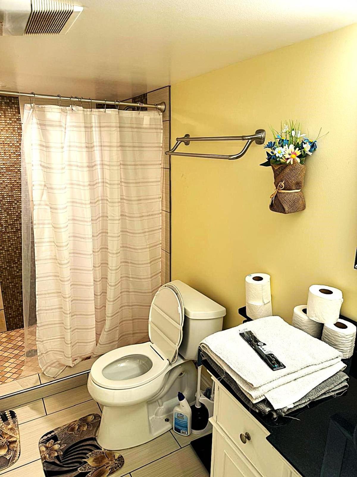 Fully Equipped Cozy 4/5 Br Apartment Chicago Bagian luar foto