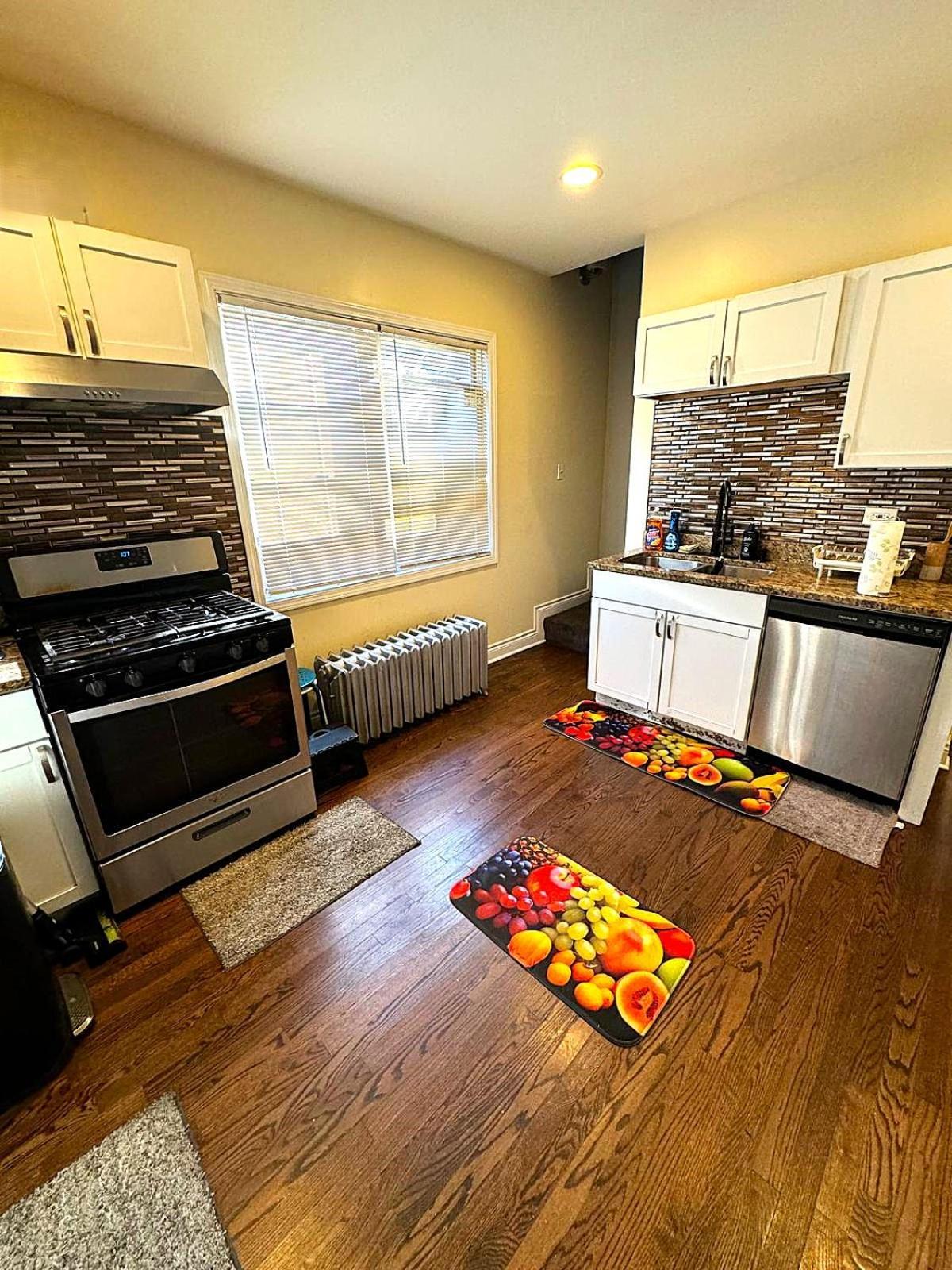 Fully Equipped Cozy 4/5 Br Apartment Chicago Bagian luar foto